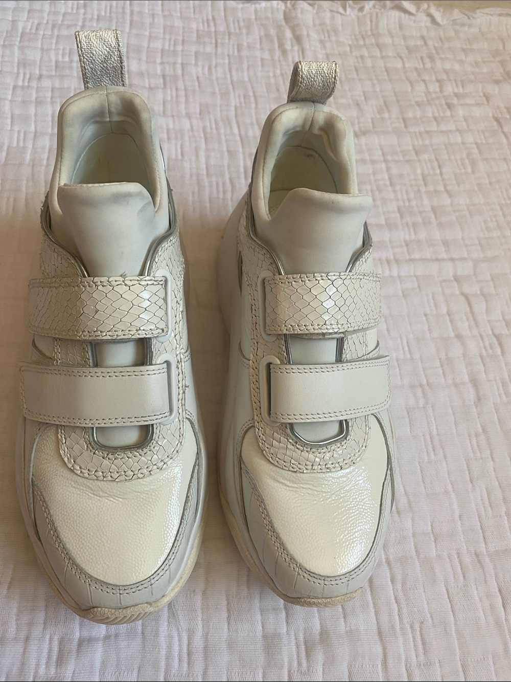 MICHAEL KORS Cream White Velcro Platform Sneakers
